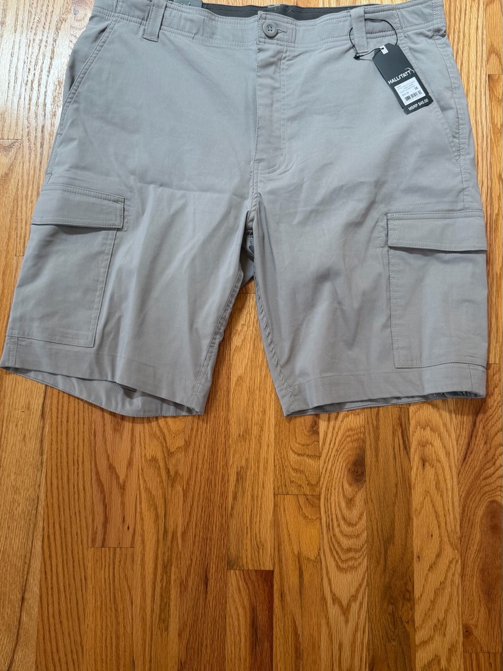 Men's Cargo Shorts in Taupe with Practical Pockets